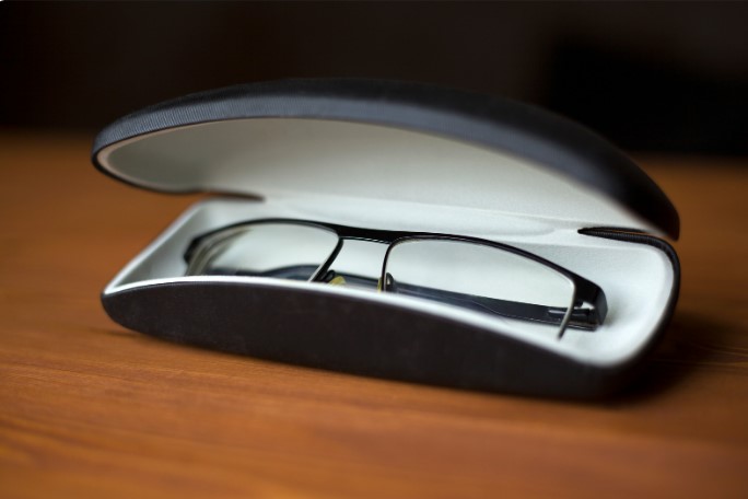 Какие факторы влияют на выбор поставщика футляров